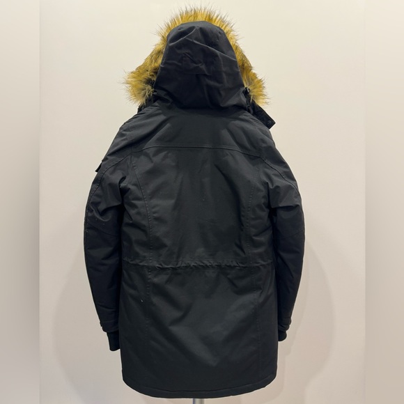 Mercedes Benz Unisex Winter jacket Stormtech XS - Picture 13 of 14